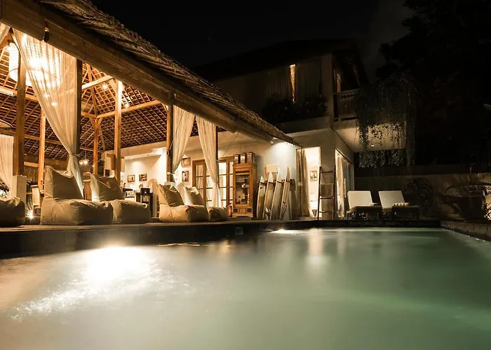 ホテル Surflodge Limasan Bali ケロボカン