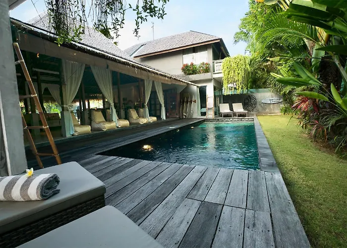 Surflodge Limasan Bali 4* ケロボカン