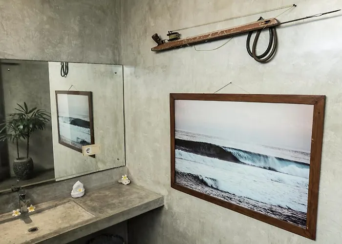 Surflodge Limasan Bali ホテル 4*