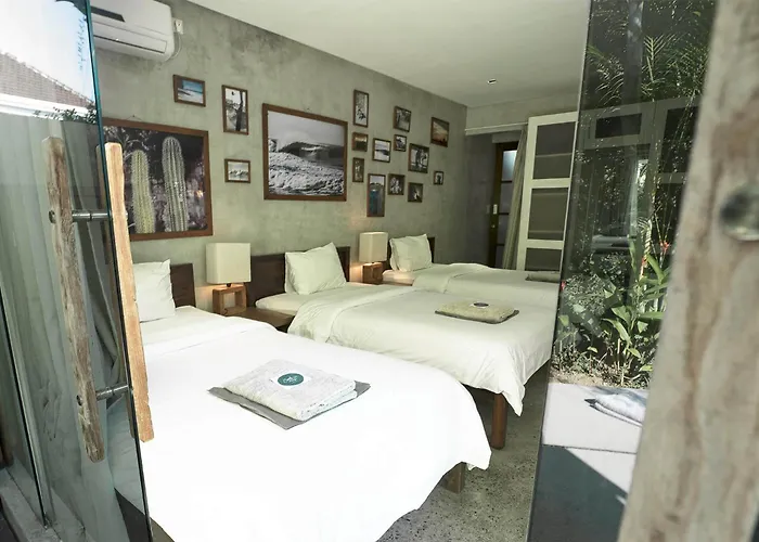 Surflodge Limasan Bali ケロボカン