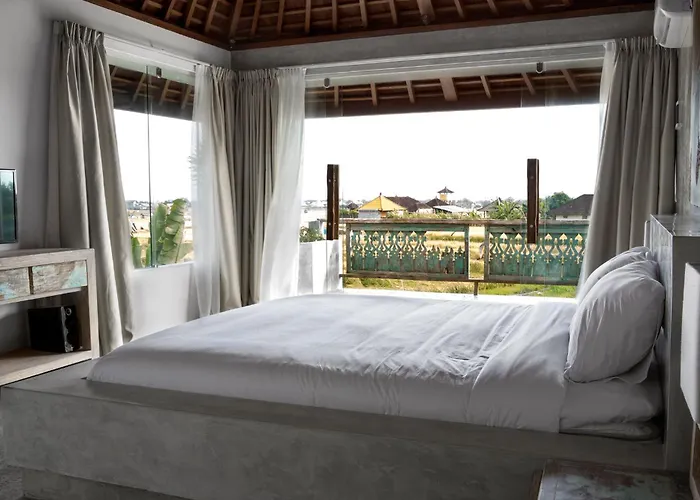 Surflodge Limasan Bali